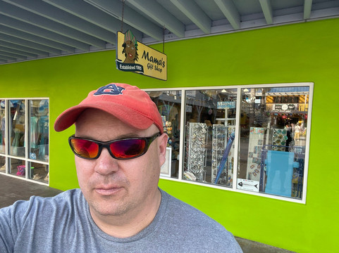 Mama's Gift Shop-普罗维登西亚莱斯必去景点