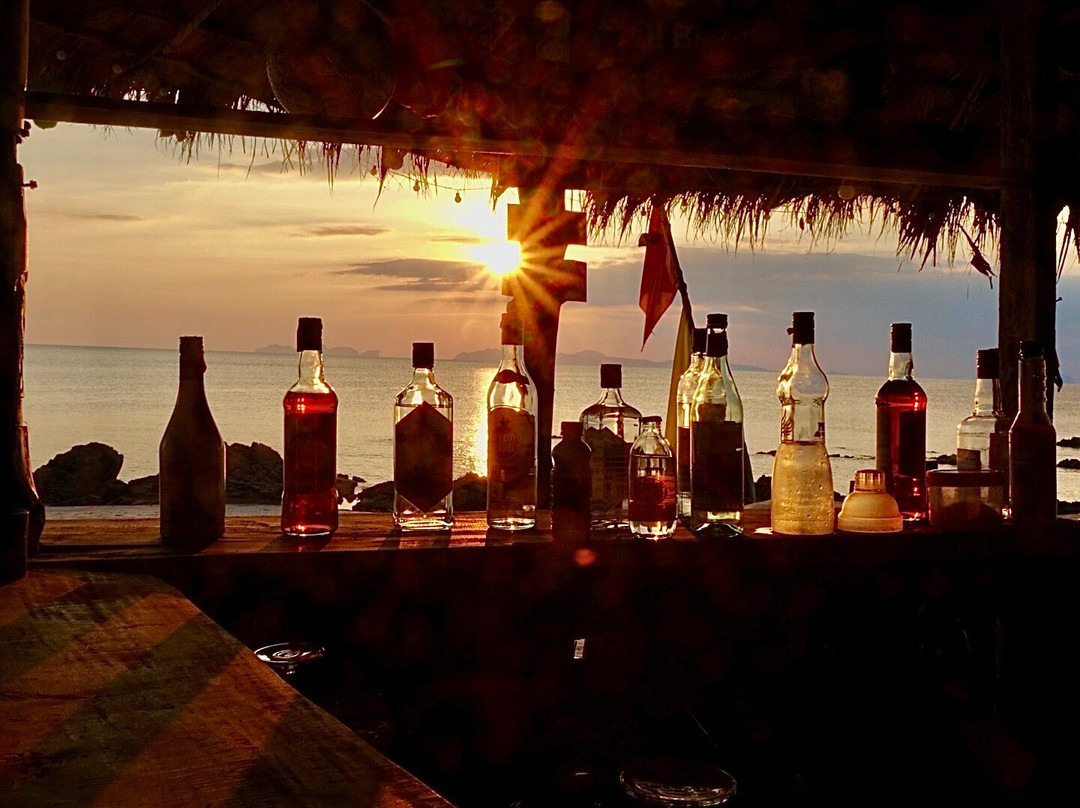 FU BAR - Koh jum-裕姆岛必去景点
