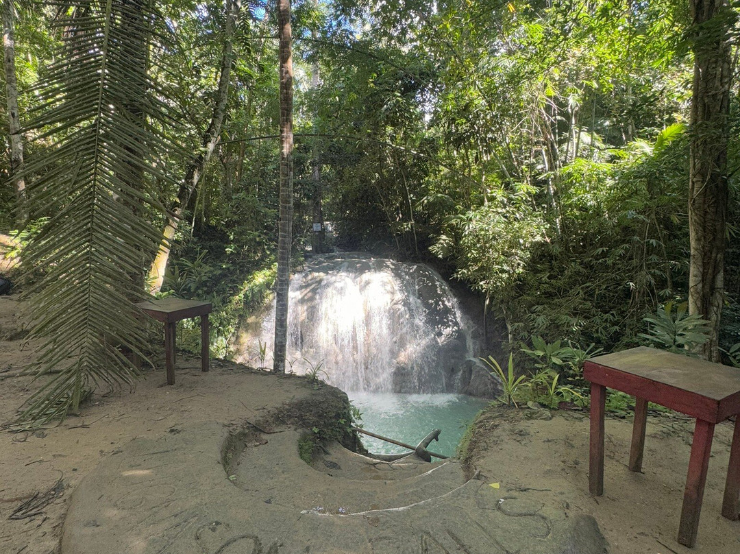 卢纳森瀑布景点图片