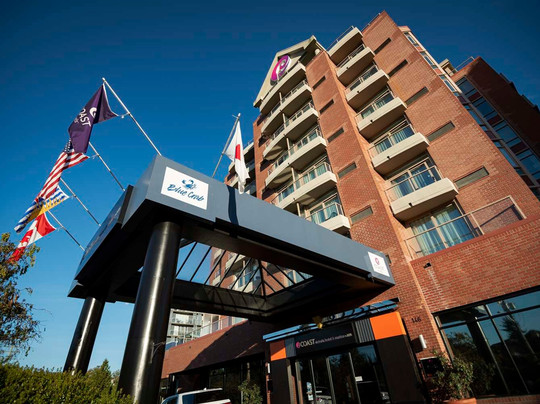 Coast Victoria Hotel & Marina by APA