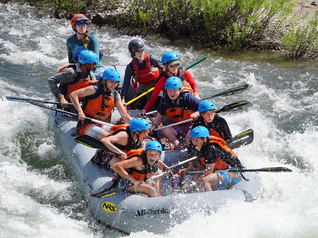 All-Outdoors California Whitewater Rafting景点图片