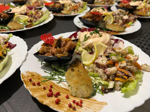 Ristorante Pizzeria Alkatapano Di Antonio Campione