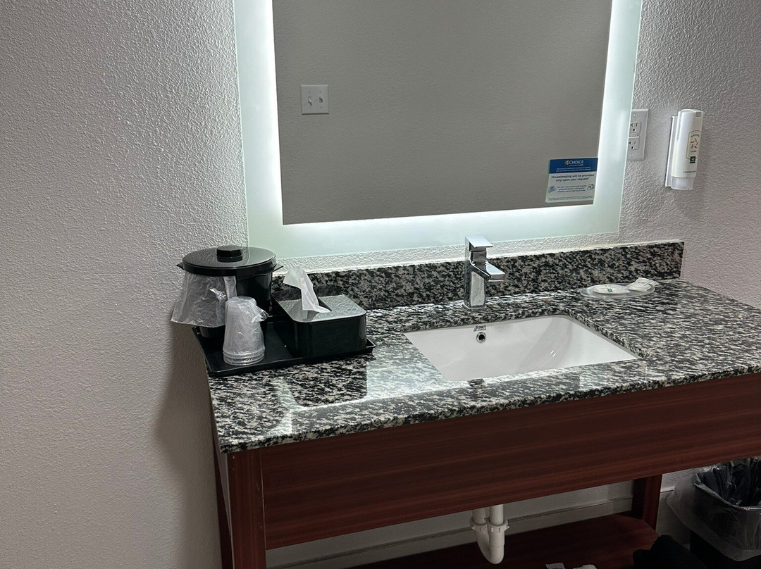 Quality Inn Forsyth Near GA Public Safety Training Center主图