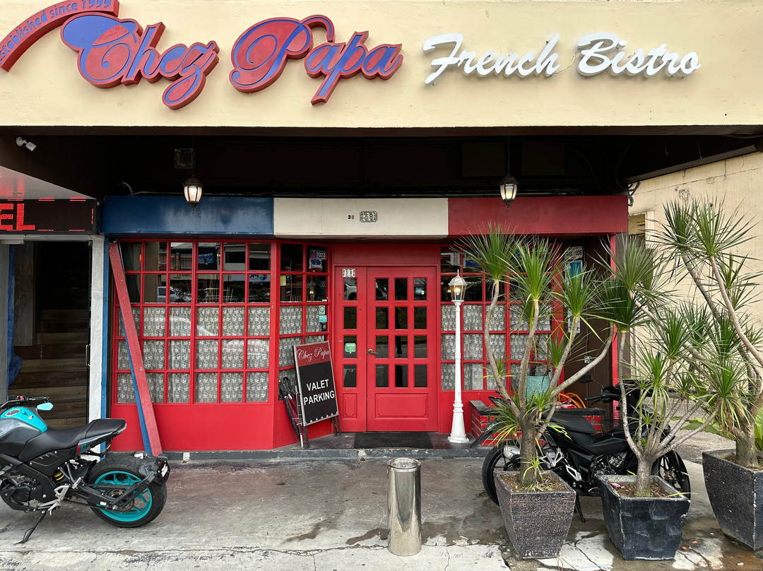 Chez Papa French Bistro and Wine Bar