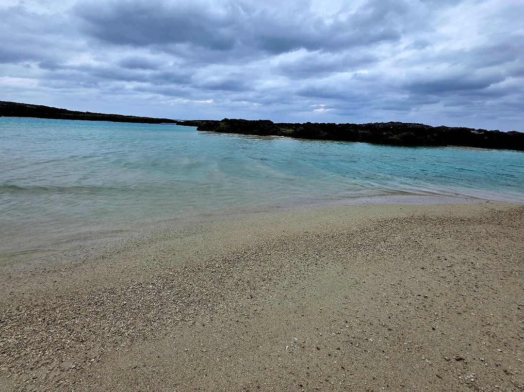Sugira Beach景点图片