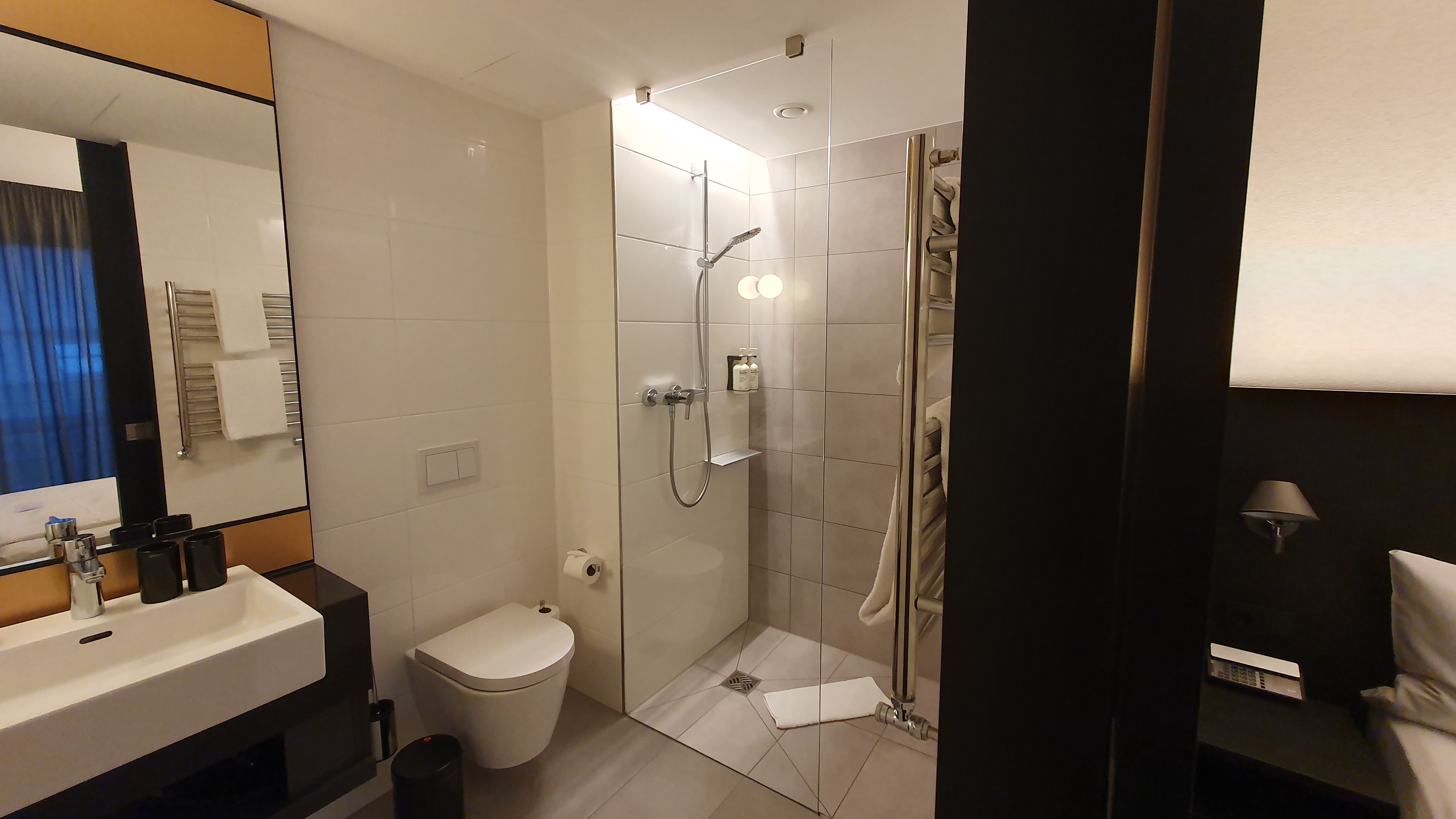 Adina Apartment Hotel Leipzig-浴室