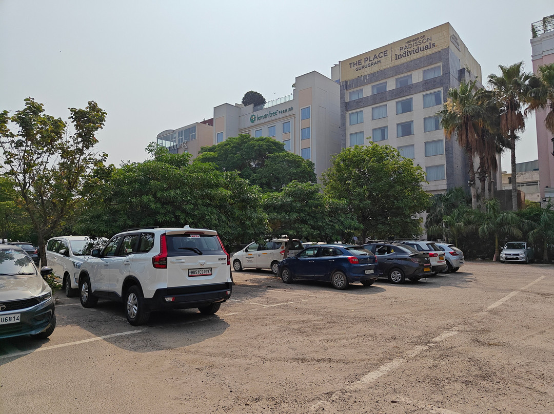 古尔冈广场酒店 - Radisson Individuals 旗下成员