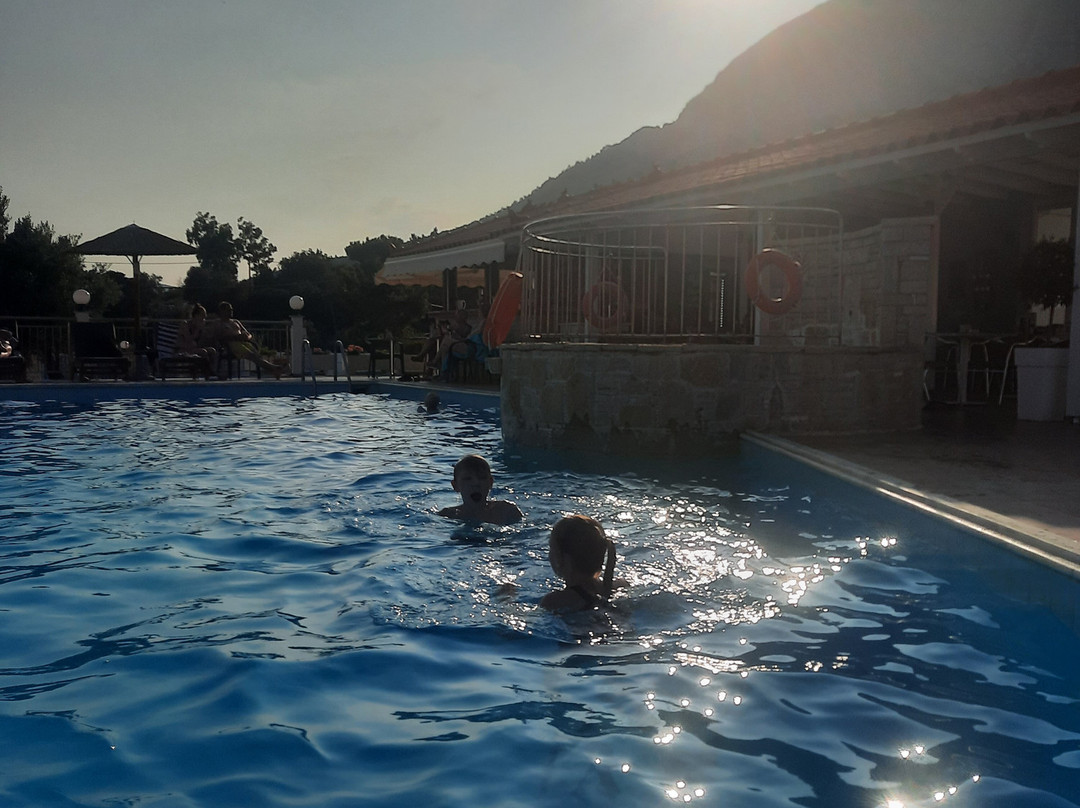 Aspres Apartments主图