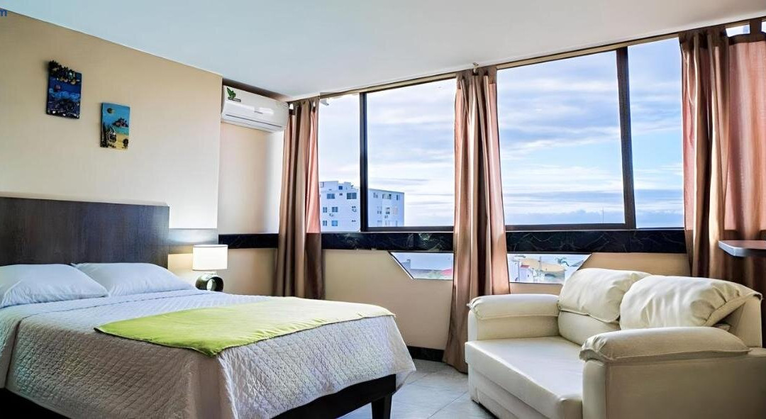 Hotel Manta Beach Madrigal