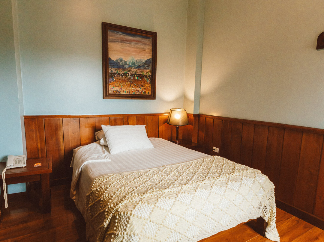 维多利亚酒店主图