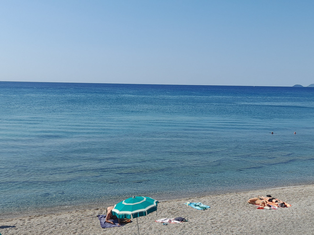 Varavi Bar Spiaggia Libera-Borgio Verezzi必去景点