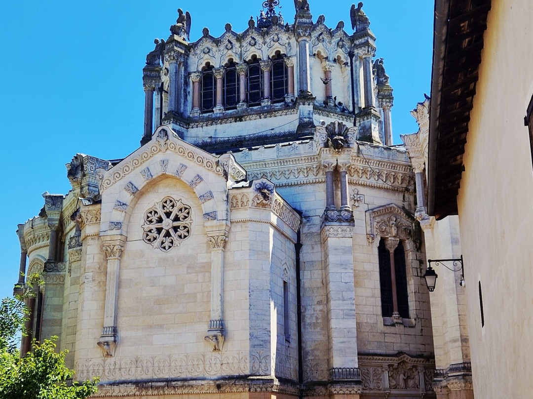 Basilique d'Ars-Ars-sur-Formans必去景点