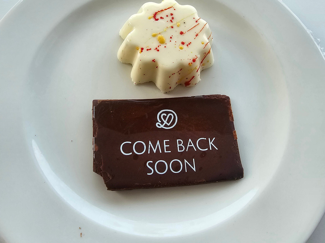 卓越集团女人海滩挚爱酒店-全包式主图