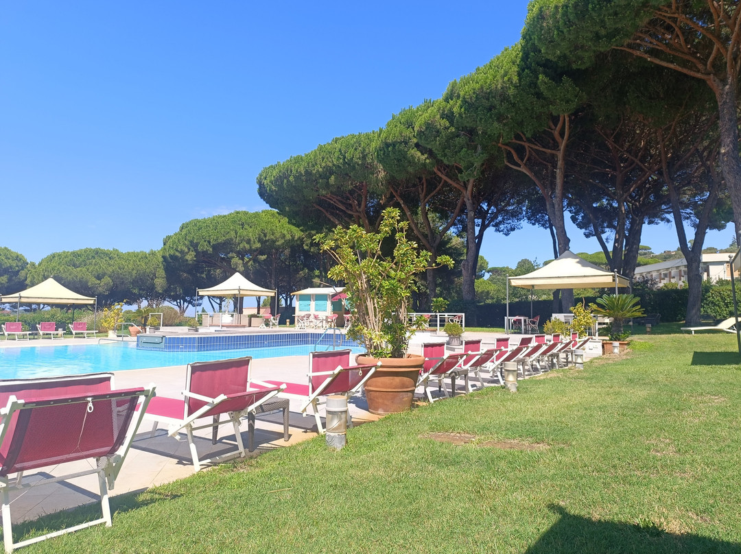 朋塔亚拉高尔夫酒店主图