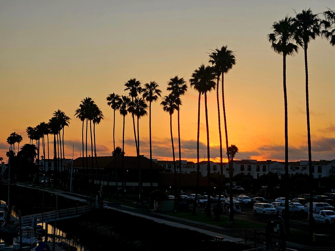文图拉港快捷假日&套房酒店主图
