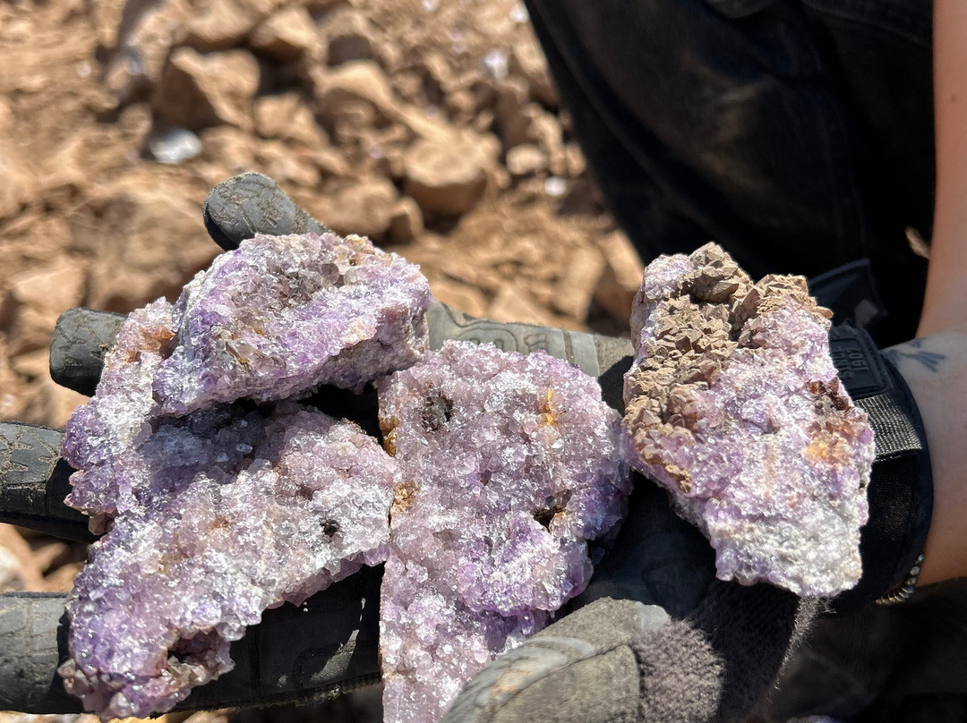 The Blue Point Amethyst Mine-Shuniah必去景点