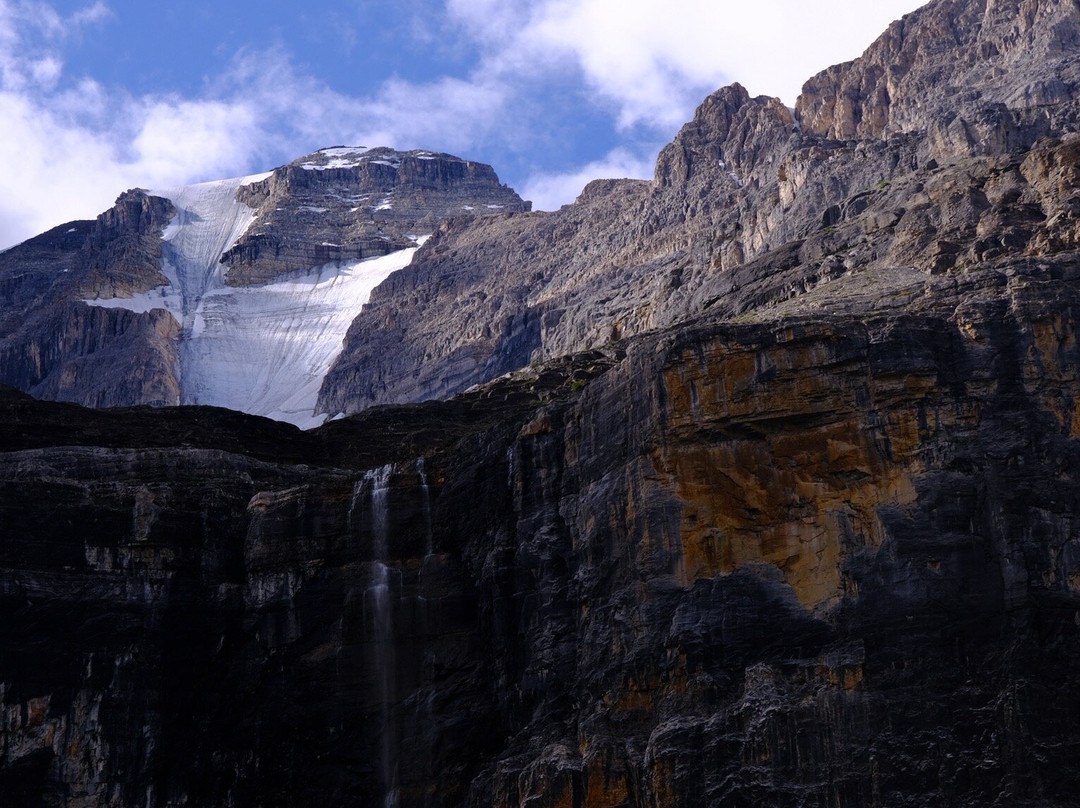 Canadian Rockies Experience-坎莫尔必去景点