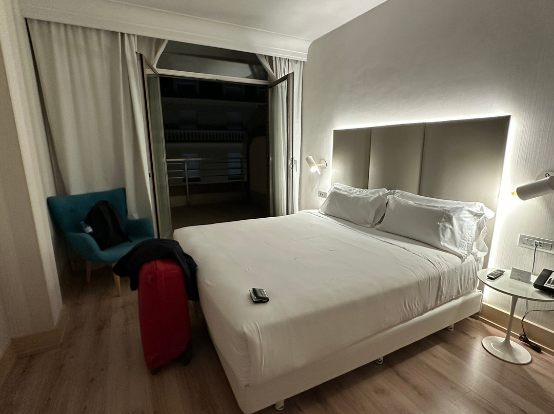 毕尔巴鄂NH酒店主图