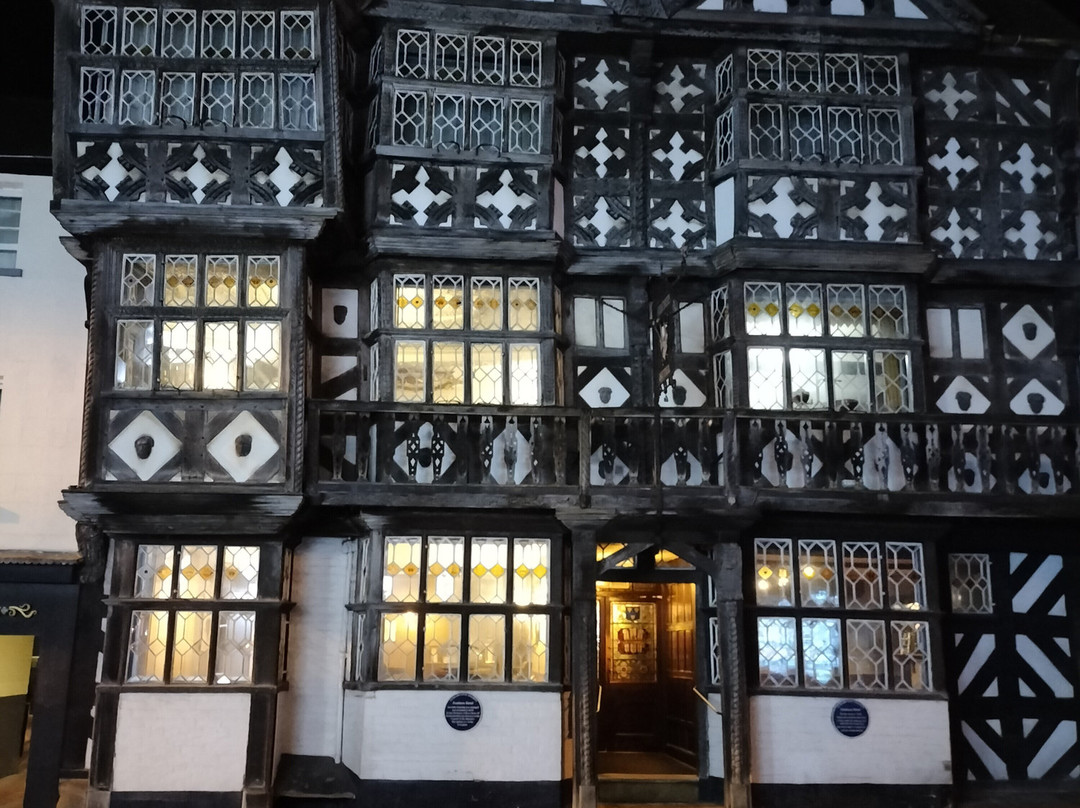 The Feathers Hotel主图