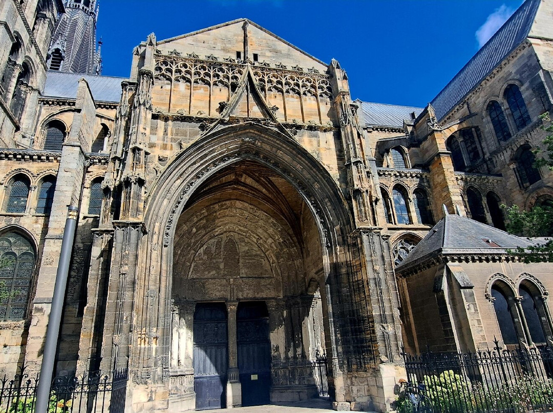 Collégiale Notre-dame-en-vaux-香槟地区沙隆必去景点