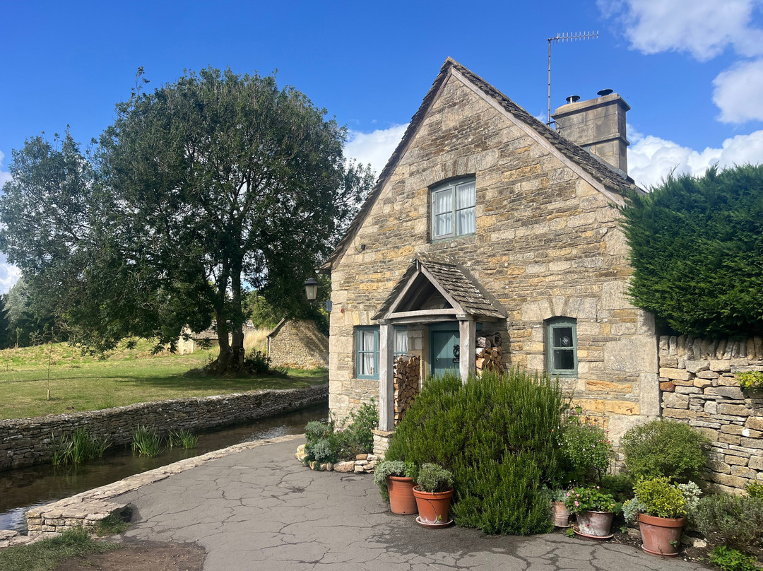 Cotswold Tours & Executive Travel-赛伦塞斯特必去景点