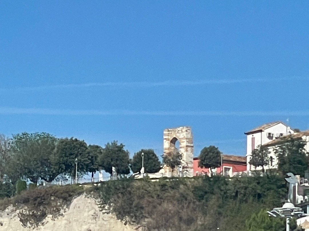 Traghettatori Riviera del Conero-努马纳必去景点