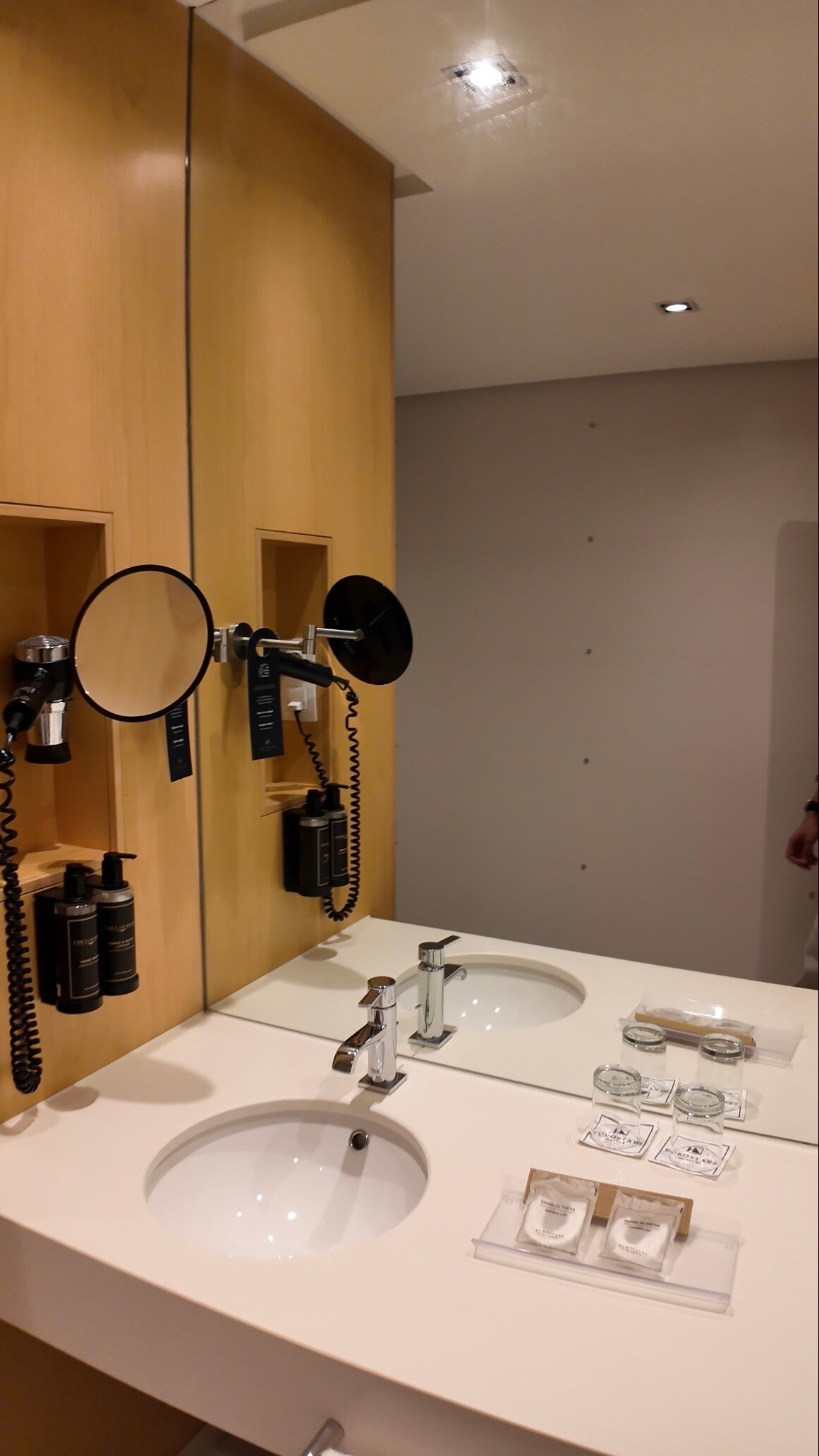 奥维耶多艾雅酒店-浴室