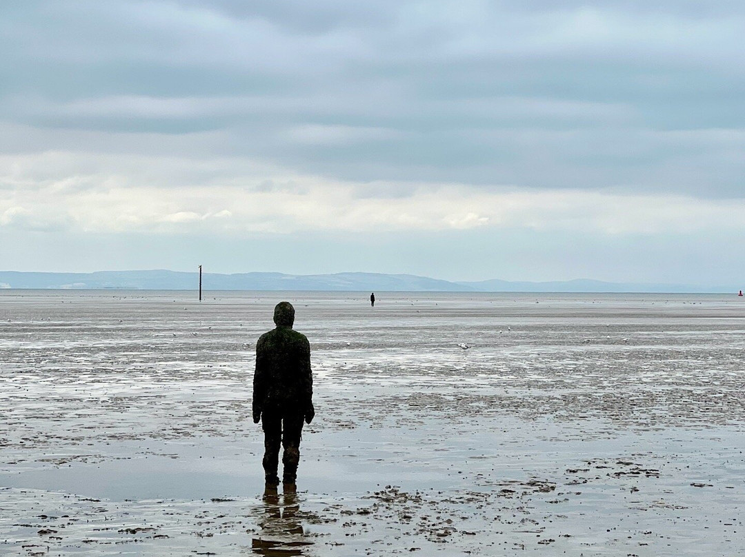 Antony Gormley's Another Place-克罗斯比必去景点