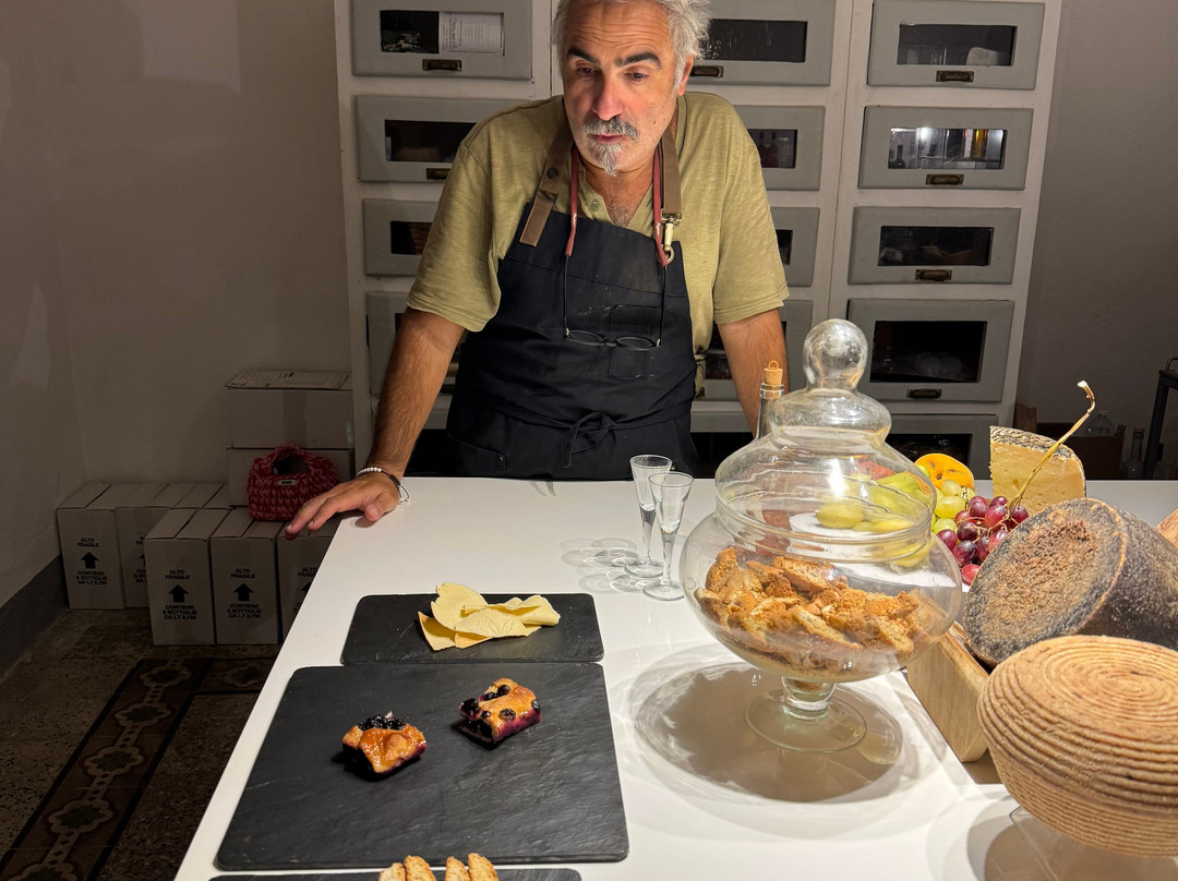 Bottega Pecchioli-卡尔米尼亚诺必去景点