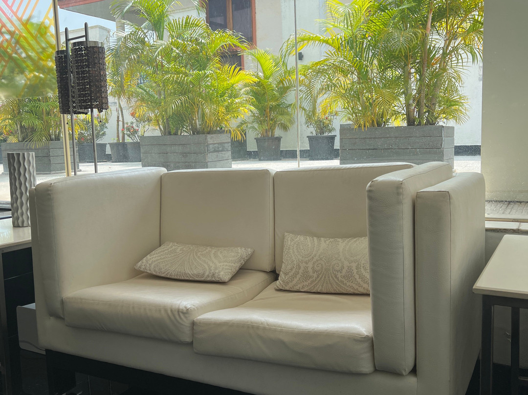 Ginger Goa, Dona Paula主图