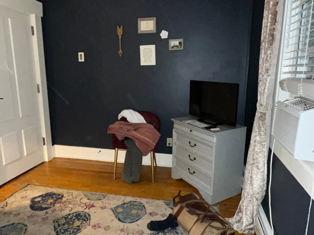 The Sunset Hill House主图