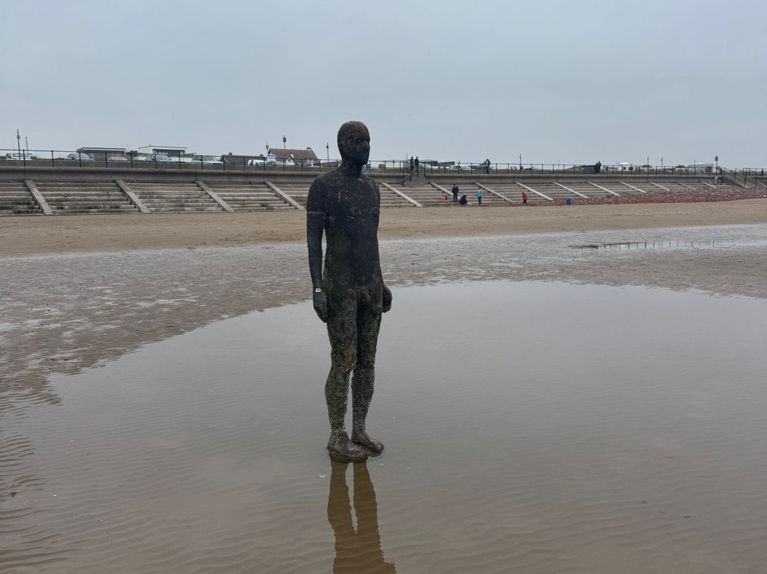 Antony Gormley's Another Place-克罗斯比必去景点