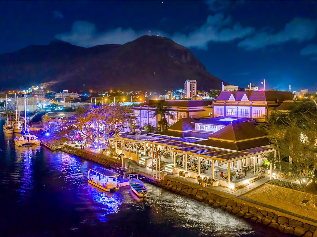 乐叙弗朗海滨酒店