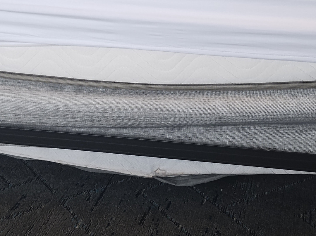 Holiday Inn Express & Suites Newton By IHG主图