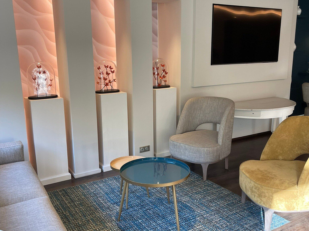 Nouvel Hotel du Commerce主图