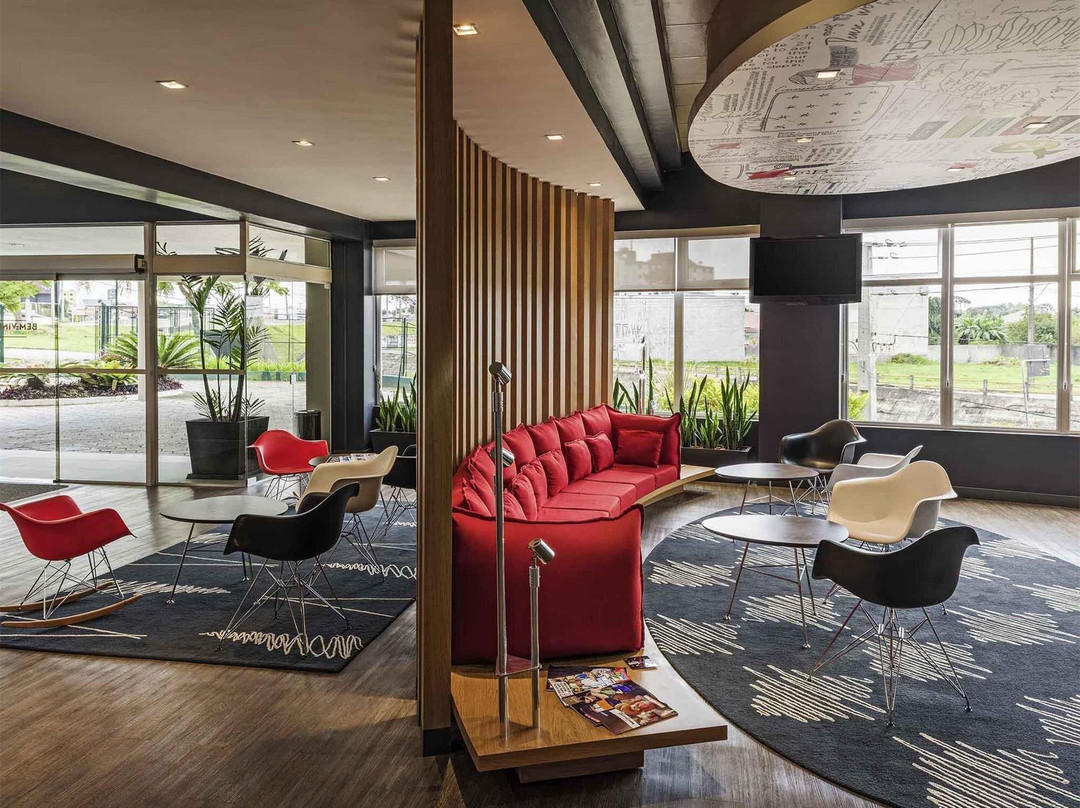 Sao Jose Dos Pinhais酒店住宿-宜必思库里提巴机场酒店