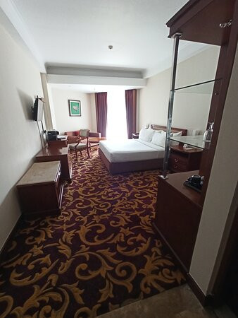 毕达咖拉酒店主图