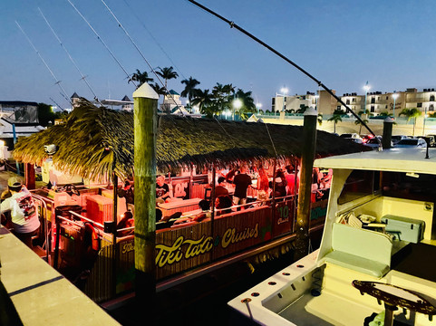 Tiki Taxi & Cruises-博因顿海滩必去景点