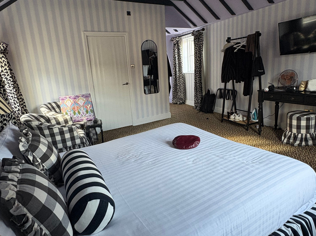 The White Hart Hotel主图