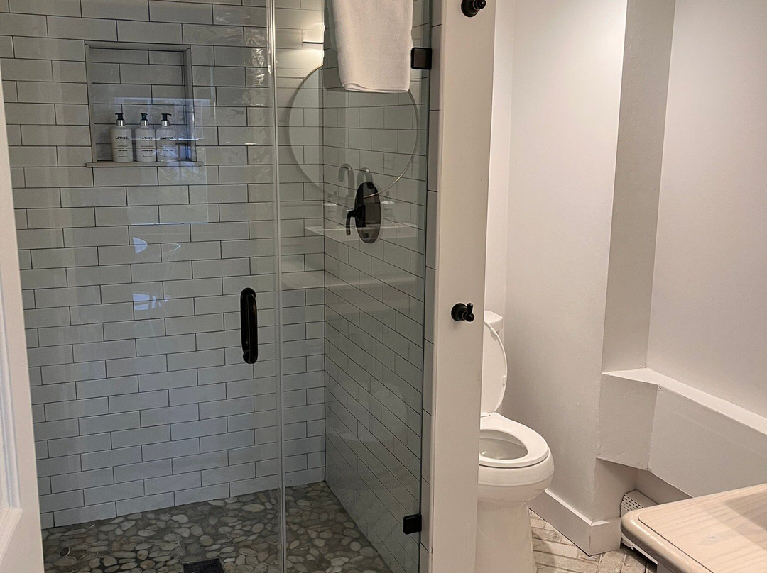 The Coonamessett主图