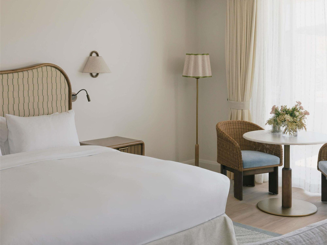 努萨太平洋索菲特度假酒店主图