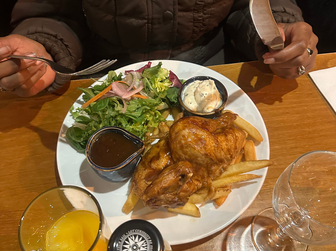 The George Hotel主图