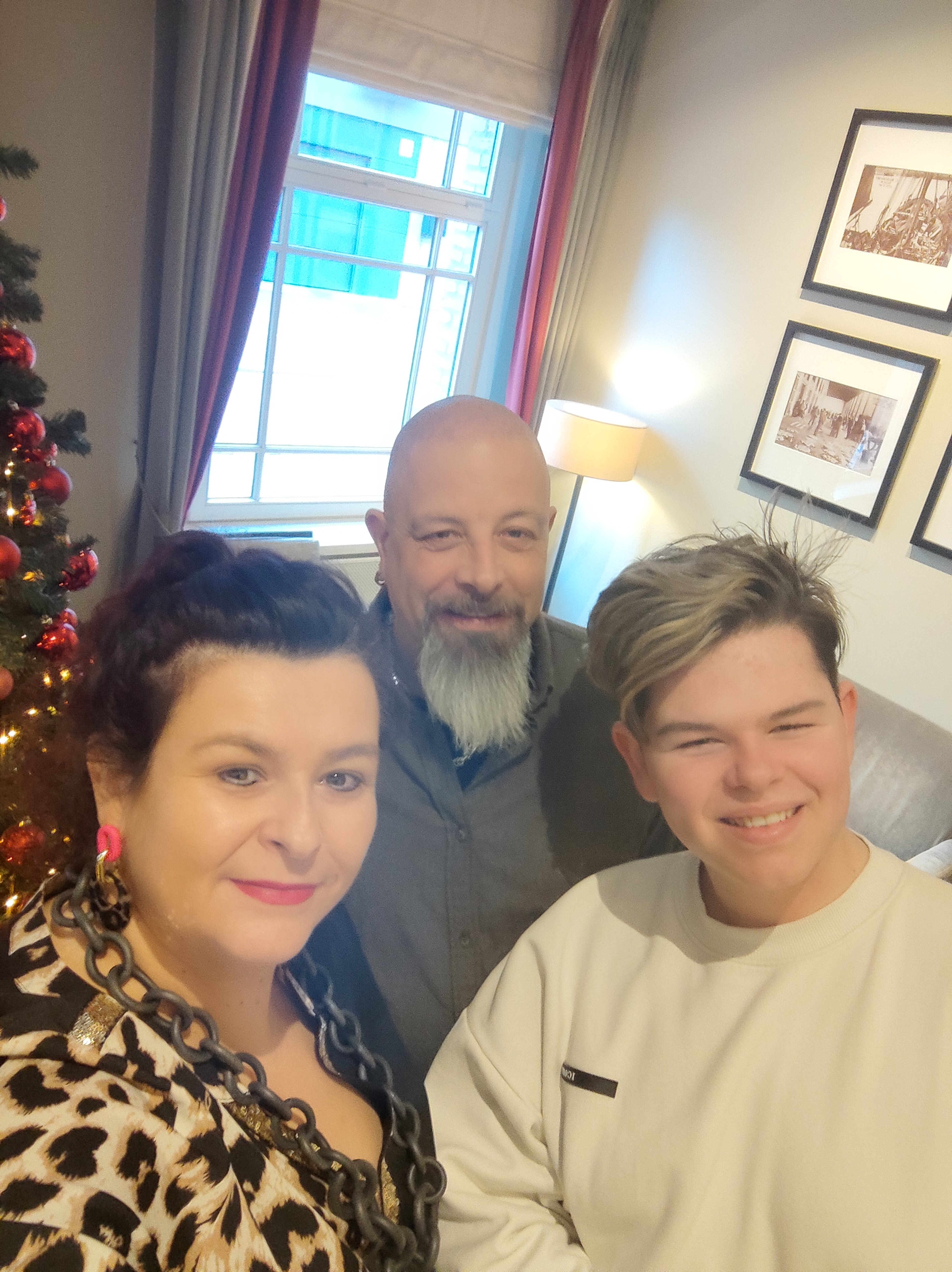 阿扎尔特酒店-官方