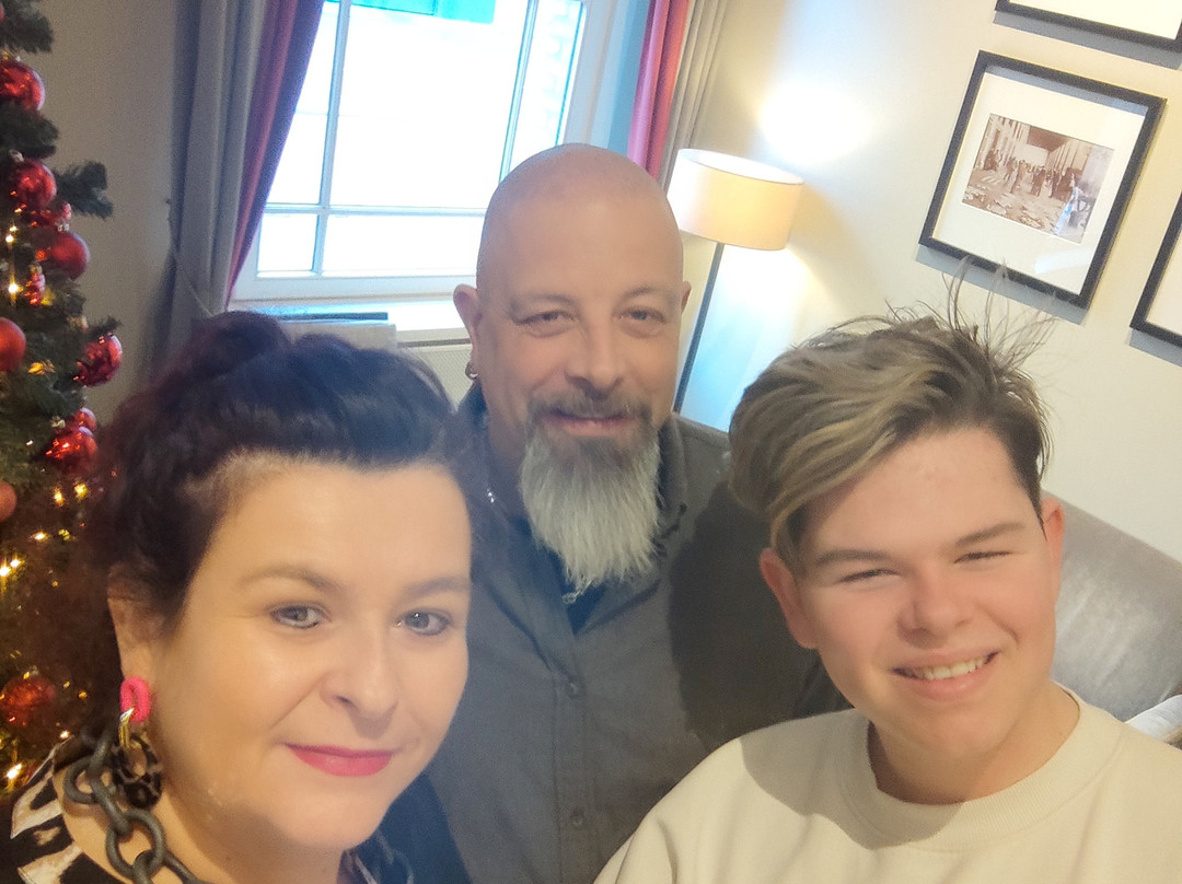 阿扎尔特酒店主图