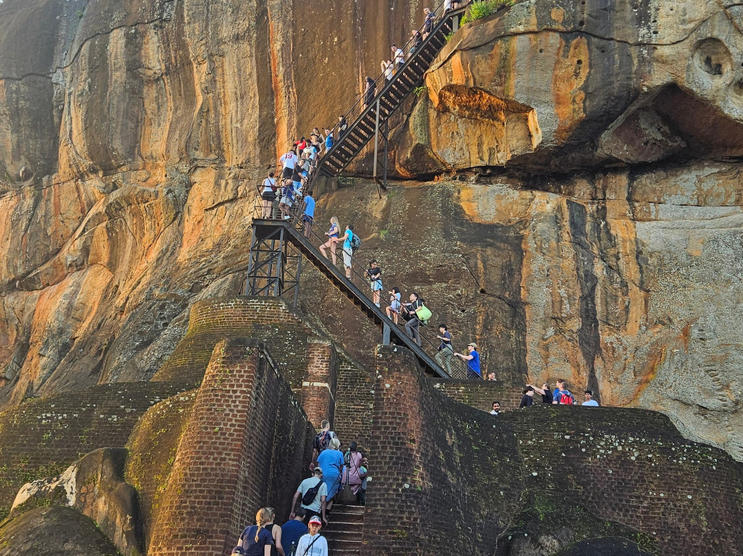Harrysuni Tours-尼甘布必去景点