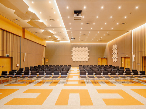 Noom酒店阿比让高原主图