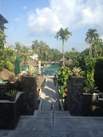 巴厘岛硬石酒店主图