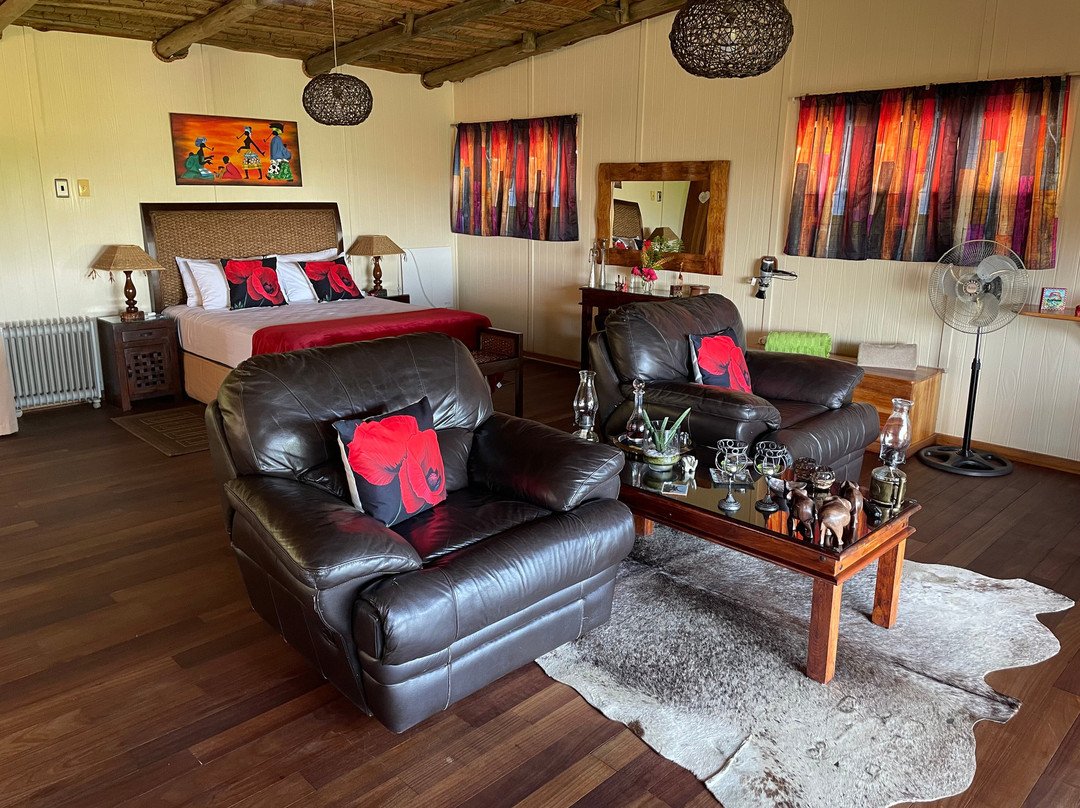 Leopard Rock Lookout Chalets & Coffee Shop/Restaurant