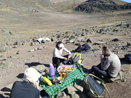 Go To Mount Kenya Climbing-内罗毕必去景点