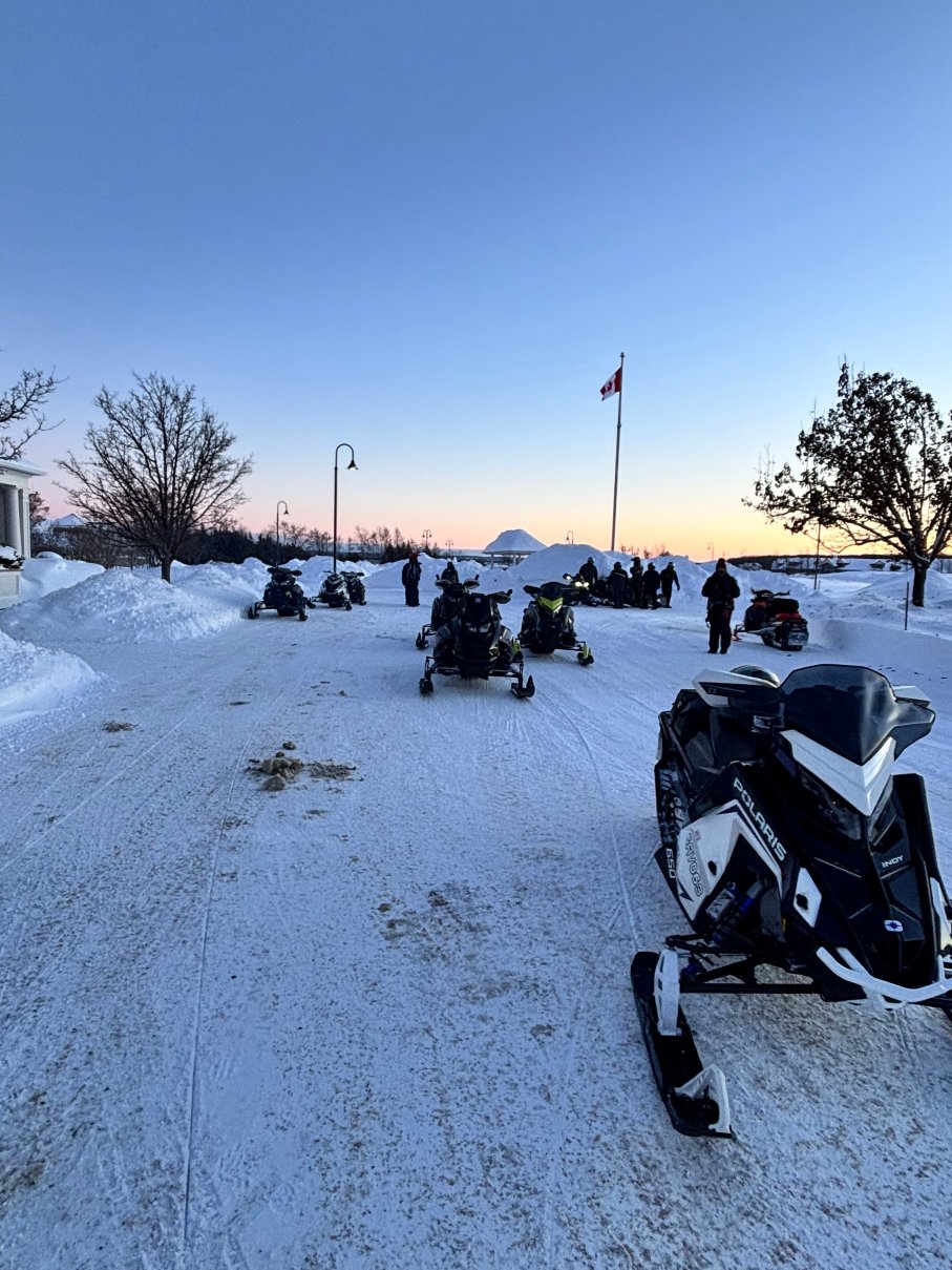 卵石海滩酒店-官方